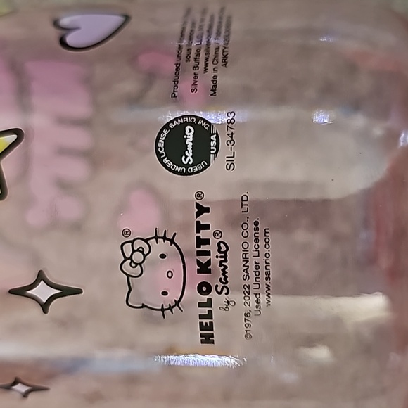Hello Kitty Water Bottle - Picture 2 of 2